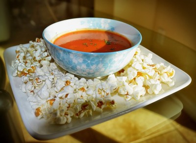 中午吃零食