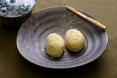 Uguisu mochi
