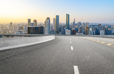 中国南京的高速公路背景和城市风景