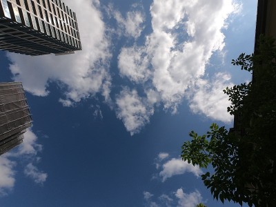 日本神户的蓝天