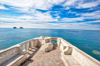 著名的马萨特兰海滨长廊(El Malecon)与海洋瞭望和风景优美