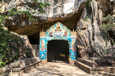 Wat Tham Suwankhuha 寺