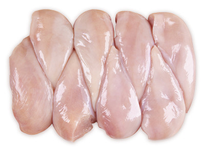 新鲜生鸡胸肉切出