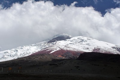 科托帕西火山上的冰川