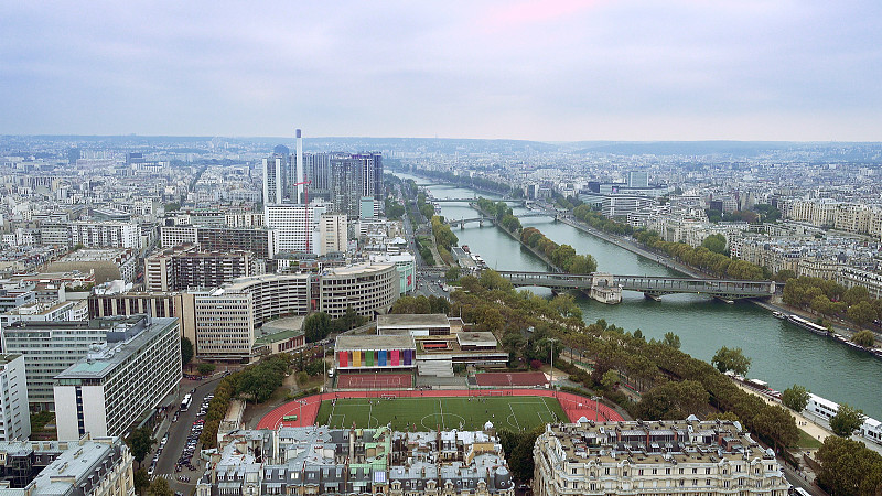 巴黎鸟瞰图塞纳河和桥梁