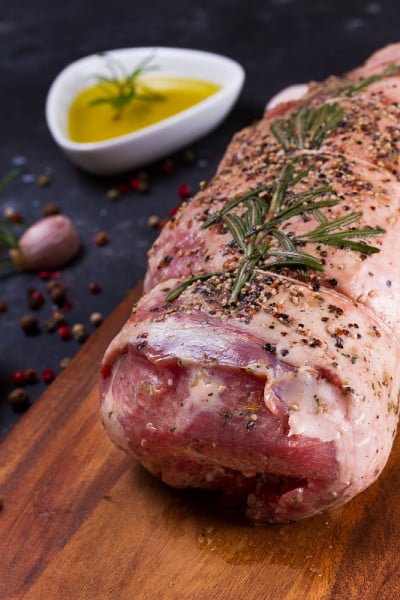 生羊肉卷