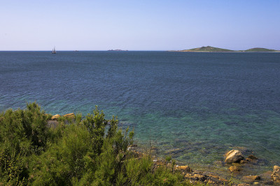 萨姆森和西北海峡从Steval点，加里森，圣玛丽，锡利群岛，英国