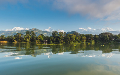 Machapuchare和Annapurna III在尼泊尔的博卡拉
