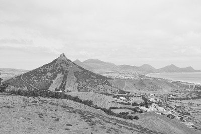 波尔图圣岛(葡萄牙马德拉群岛)的山脉和火山全景