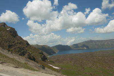 湖景为火山成因。山Nemrut。