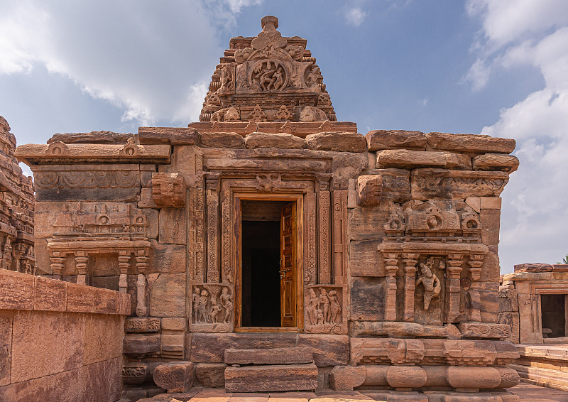 印度卡纳塔克邦巴加拉科特Pattadakal Jambulingeshwara庙正面