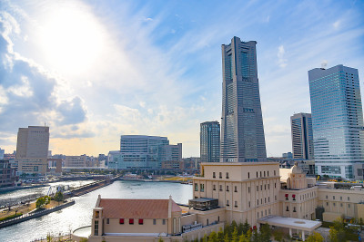 日本神奈川县横滨市水户未来21区景观。