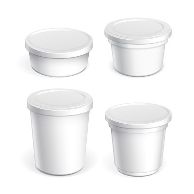 现实的白色空白塑料容器酸奶，果酱和其他产品。
