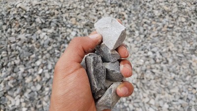 聚集在近距离。