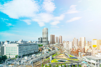 城市城市天际线鸟瞰图在近藤区，日本