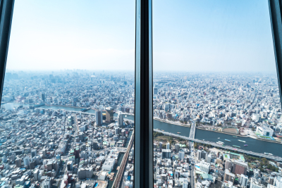 亚洲房地产和企业建设的商业理念-日本东京的全景城市天际线鸟瞰图