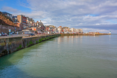 Treport。海滨码头的全景。Seine-Maritime。诺曼底