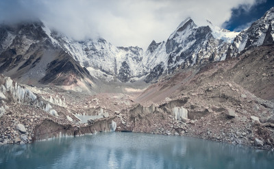美丽的雪山和湖泊