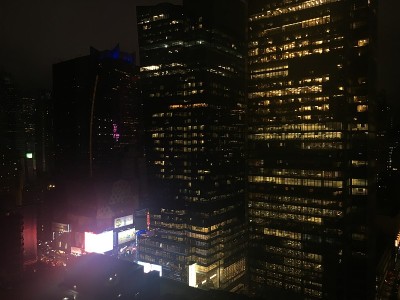 纽约曼哈顿摩天大楼的夜晚。