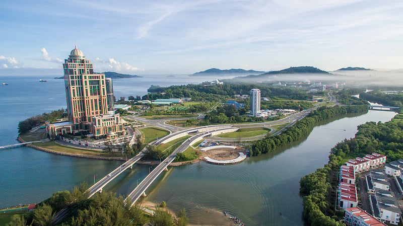 哥打基纳巴卢市鸟瞰图。