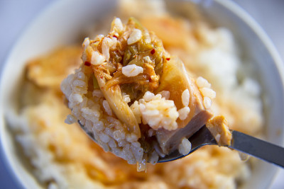 金枪鱼泡菜炖饭