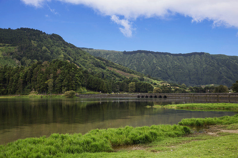 风景如画的塞特Cidades湖，一个火山湖，Sao Miguel岛，葡萄牙