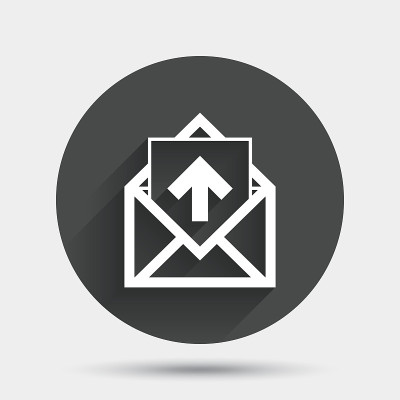 邮件图标。信封的象征。发件箱信息标志