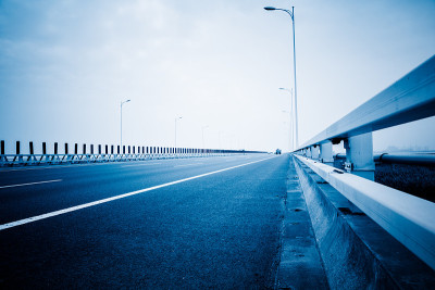 干净的高速公路