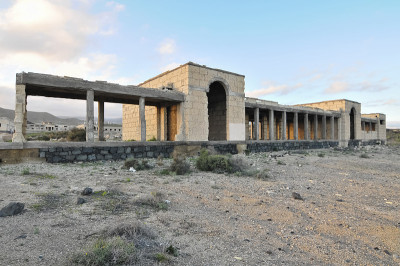 废弃的建筑物里