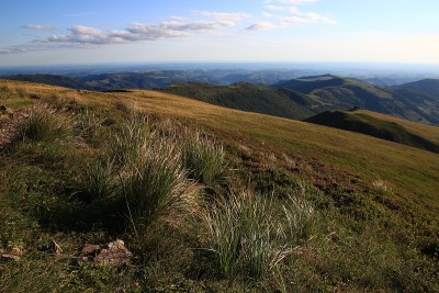从Puy Chavaroche (Cantal，法国)宽阔的视野