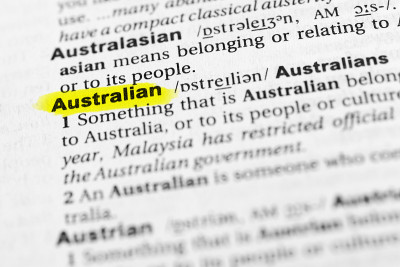 强调英语单词“australian”及其在字典中的定义