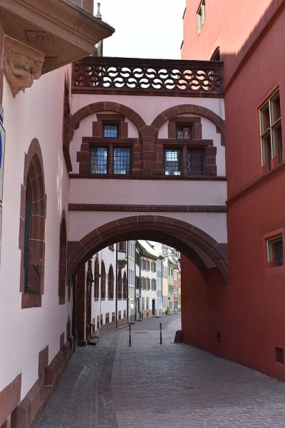 Freiburg Rathaus建筑物之间的连接