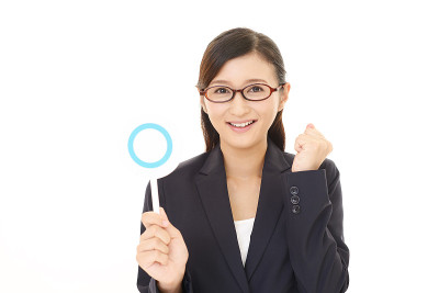 有“是”标志的女商人