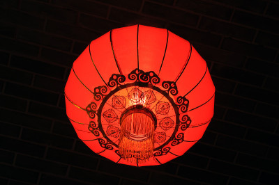 大红灯笼高高挂