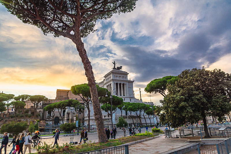 罗马:Campidoglio，罗马市政当局的所在地和俯瞰威尼斯广场的Altare della Pat