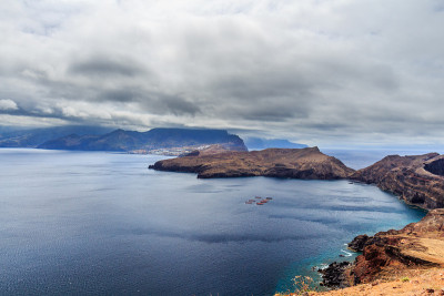葡萄牙马德拉的Ponta do Sao Lourenco五彩缤纷的风景