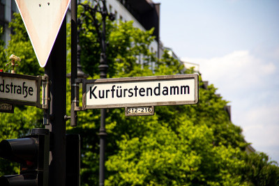 Kurfurstendamm路标