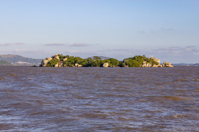 白石岛和怪坝湖