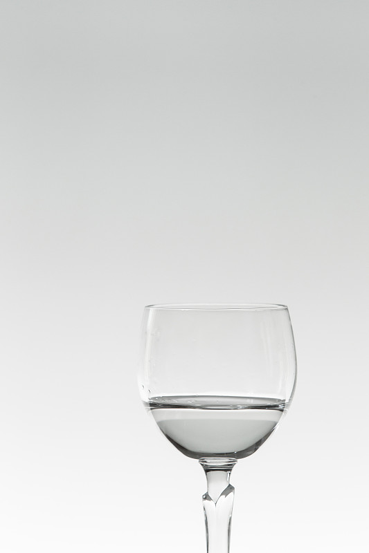 水