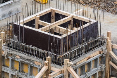 钢筋混凝土基础建筑