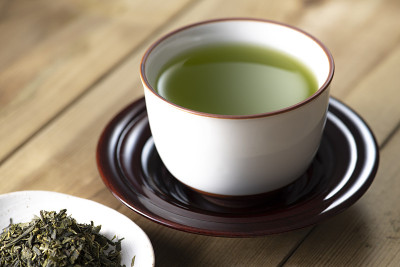 倒绿茶