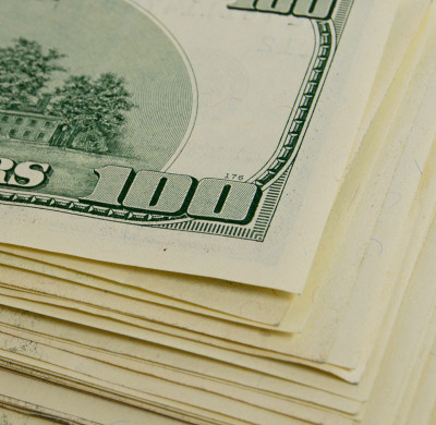 现金。