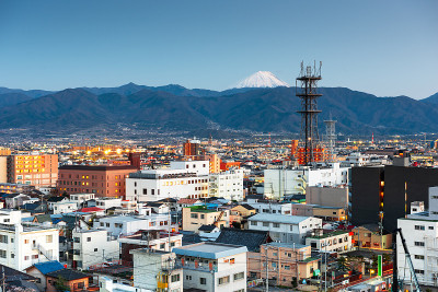 富士山与日本的城市天际线