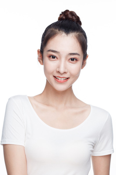 画室里的美女肖像