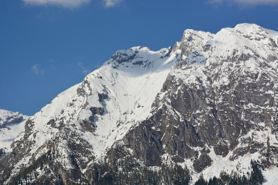 高的雪峰