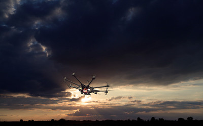 Octocopter、直升机、无人机