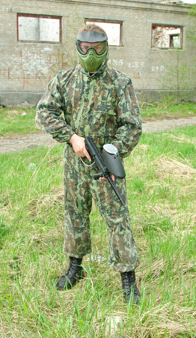 彩弹射击运动员