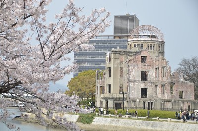 樱花和原子弹圆顶，日本广岛