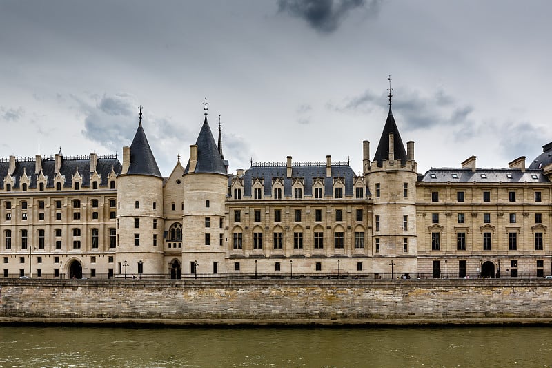 La Conciergerie，巴黎的前皇家宫殿和监狱