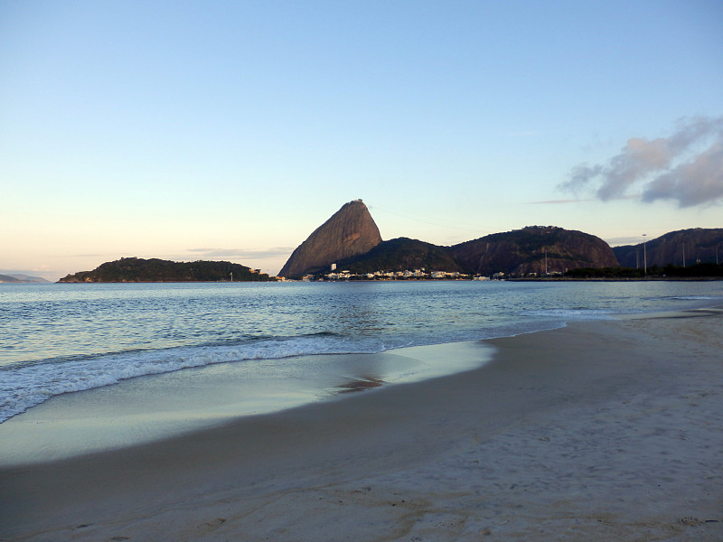 弗拉门戈海滩和糖面包峰在里约热内卢de Janeiro